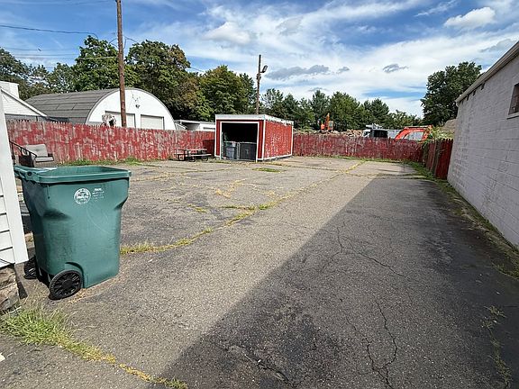 5th image of 1019 Dixwell Avenue