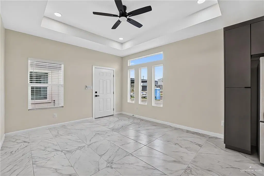 2 bed, 2.0 bath, 1050 sqft, $1,250 — Photo 3