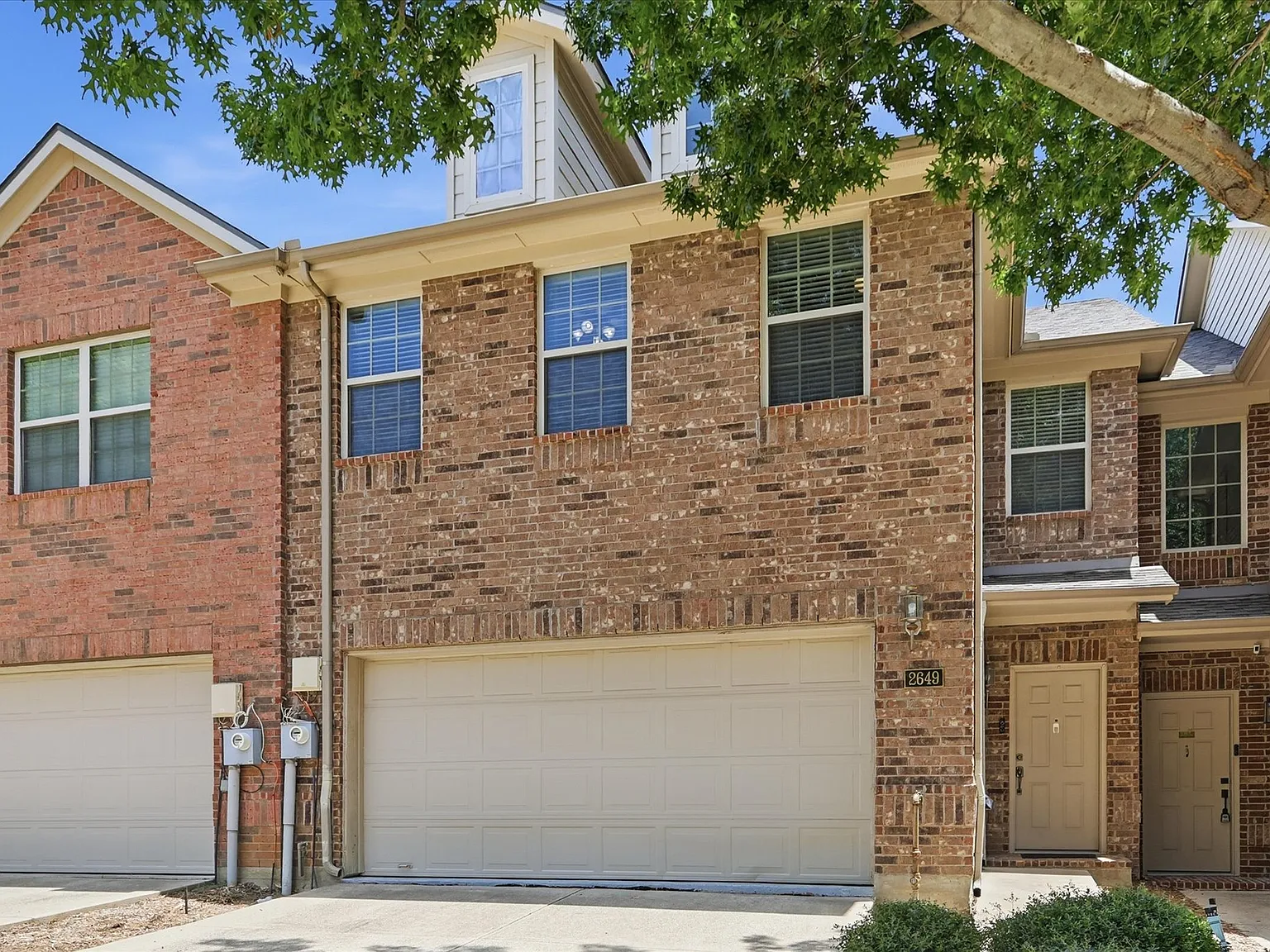 3 bed, 1937 sqft, $2,650 — Photo 3