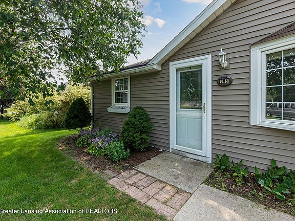 5th image of 605 Cedarwood St