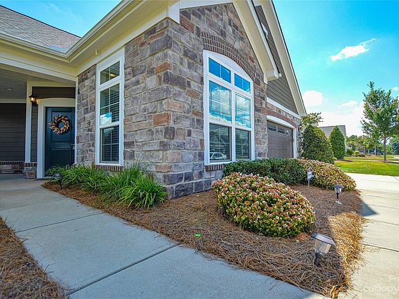 5th image of 122 Mercyview Ln