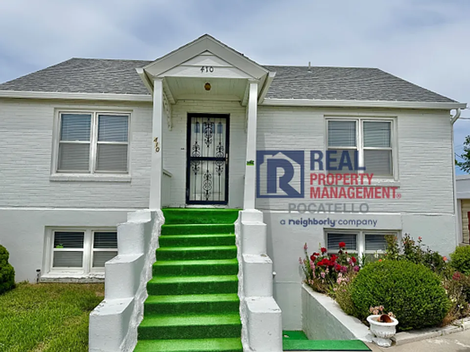 410 W Maple St