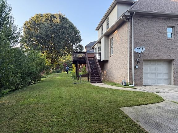 4th image of 5045 Emerald Ct