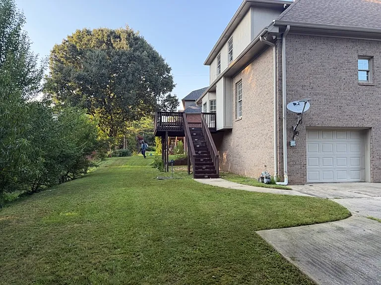 5045 Emerald Ct — Photo 4
