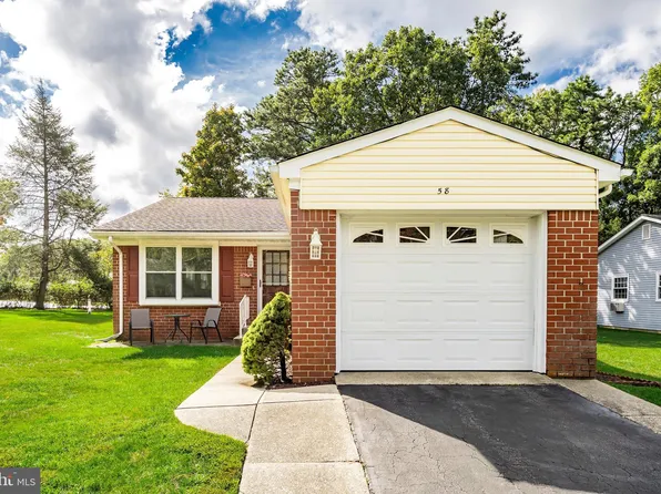 58 Bowie Dr, Manchester Township, NJ 08759