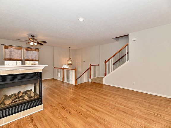 3rd image of 12674 Hollice Ln