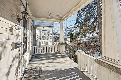 150 Green St Photo 1