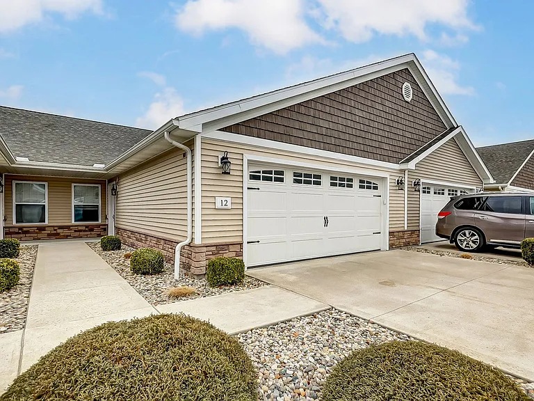 7080 Triumph Ln #9 — Photo 37