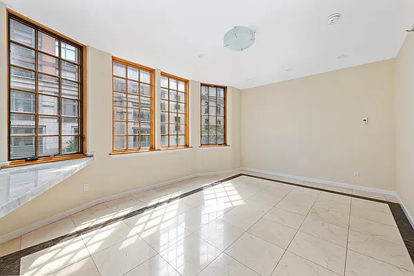 Rented by Compass | media 19