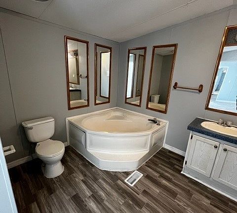 5th image of 3429 Duane Ave