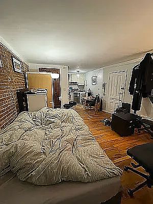 4th image of 20 W 95th St APT 2