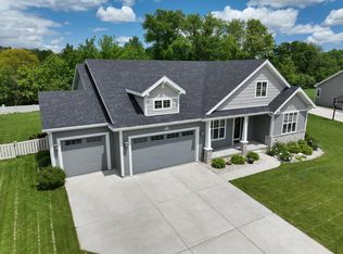 N61W21312 Legacy Trl, Menomonee Falls, WI 53051