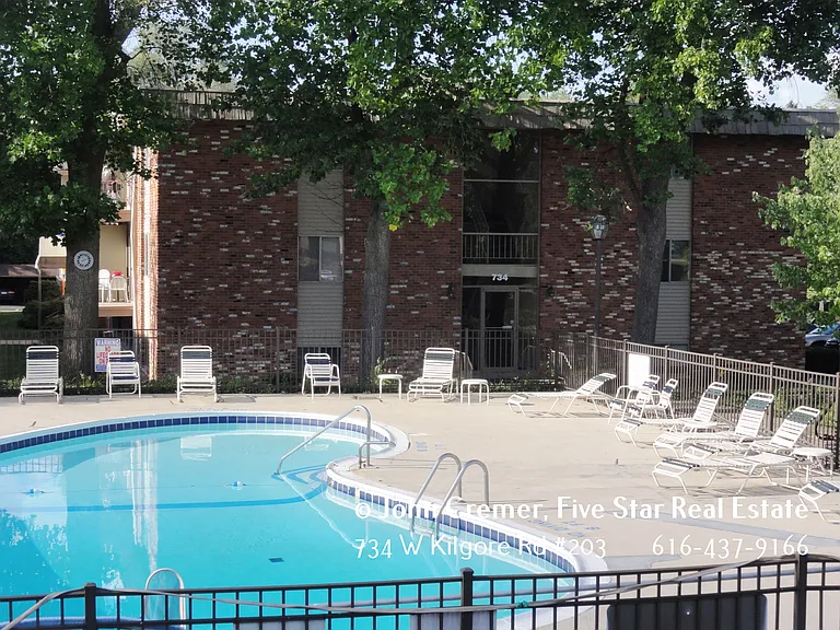 756 W Kilgore Rd #102 — Photo 20