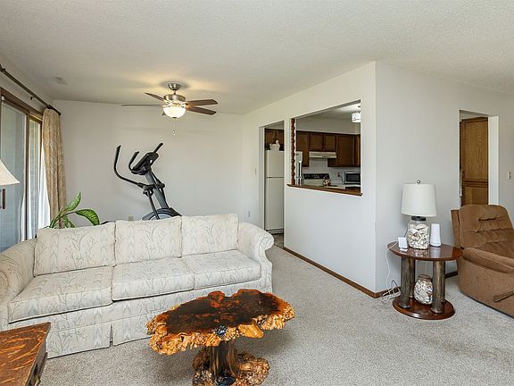 5th image of 4857 Woodland Ave Unit 8