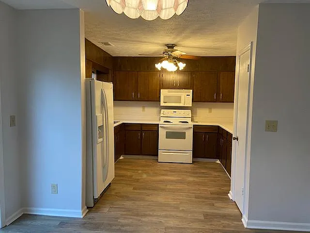 1576 Spender Dr — Photo 7