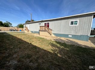 27573 Cypress St, Taft, CA 93268