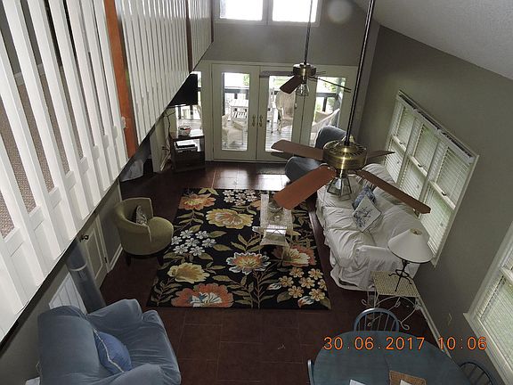5th image of 260 Magnolia Dr