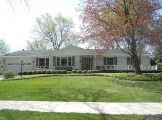 120 Manor Dr, Dekalb, IL 60115