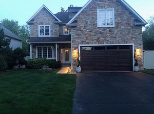 229 Elm Ave, Mundelein, IL