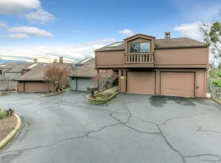 306 Medford Heights Ln, Medford, OR