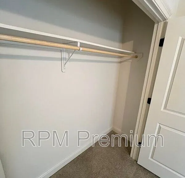 7108 Kenilworth Crossing Ave — Photo 34