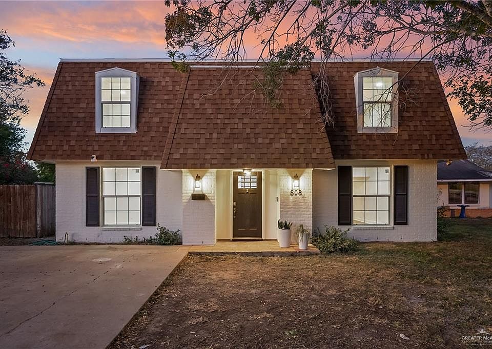 1st image of 808 W Hackberry Ave