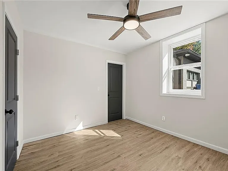 164 Chicamauga Ave SW — Photo 3