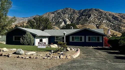 Pine Dr Photo 1