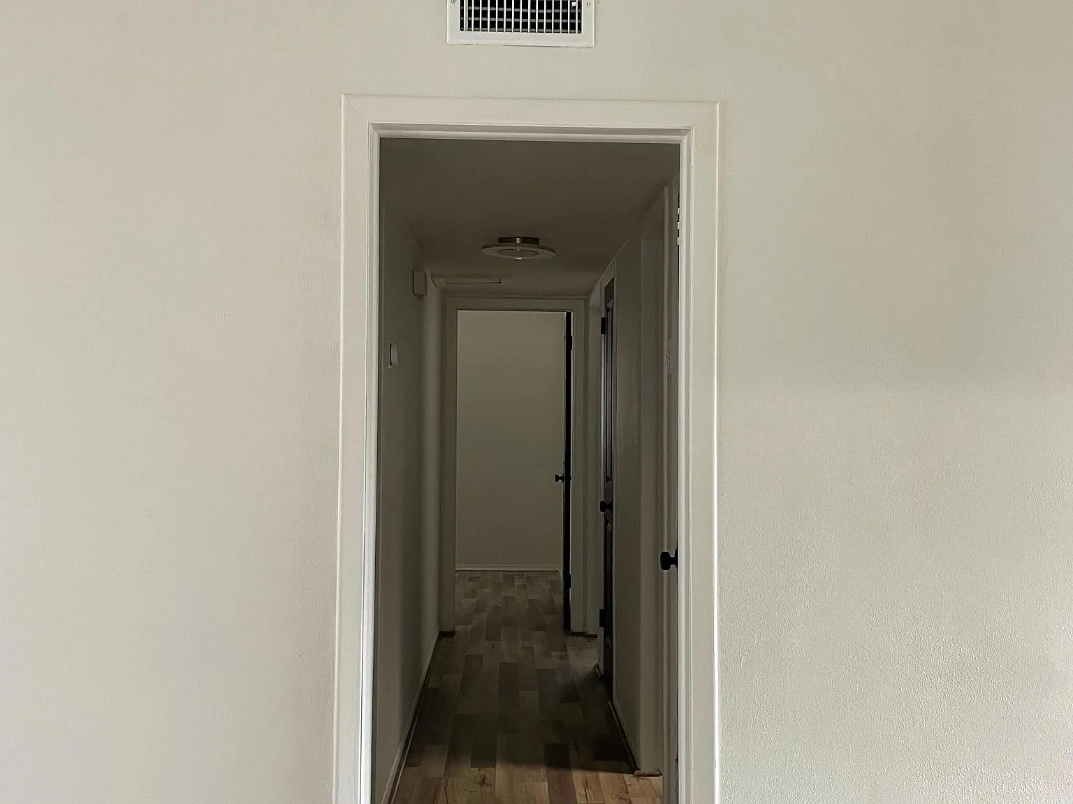 3 bed, 1233 sqft, $2,150 — Photo 4