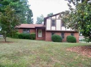 803 Thackston Dr, Spartanburg, SC 29307