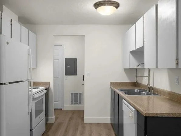 Erica Village, 1115 NE 105th St #18-35, Vancouver, WA 98685