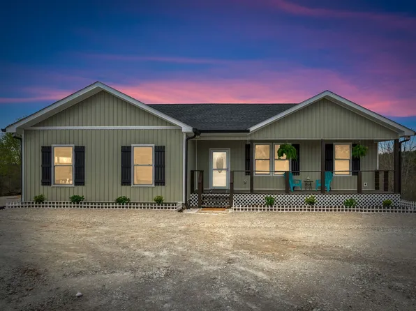 1140 Bear Hollow Dr, Waverly, TN 37185