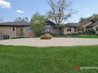 461 E Lake Shore Dr, Barrington, IL 60010