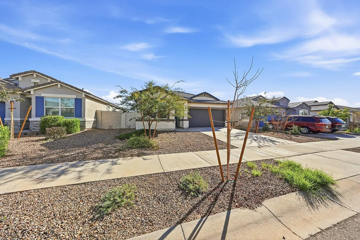 Building Photo - 25285 N 185th Dr