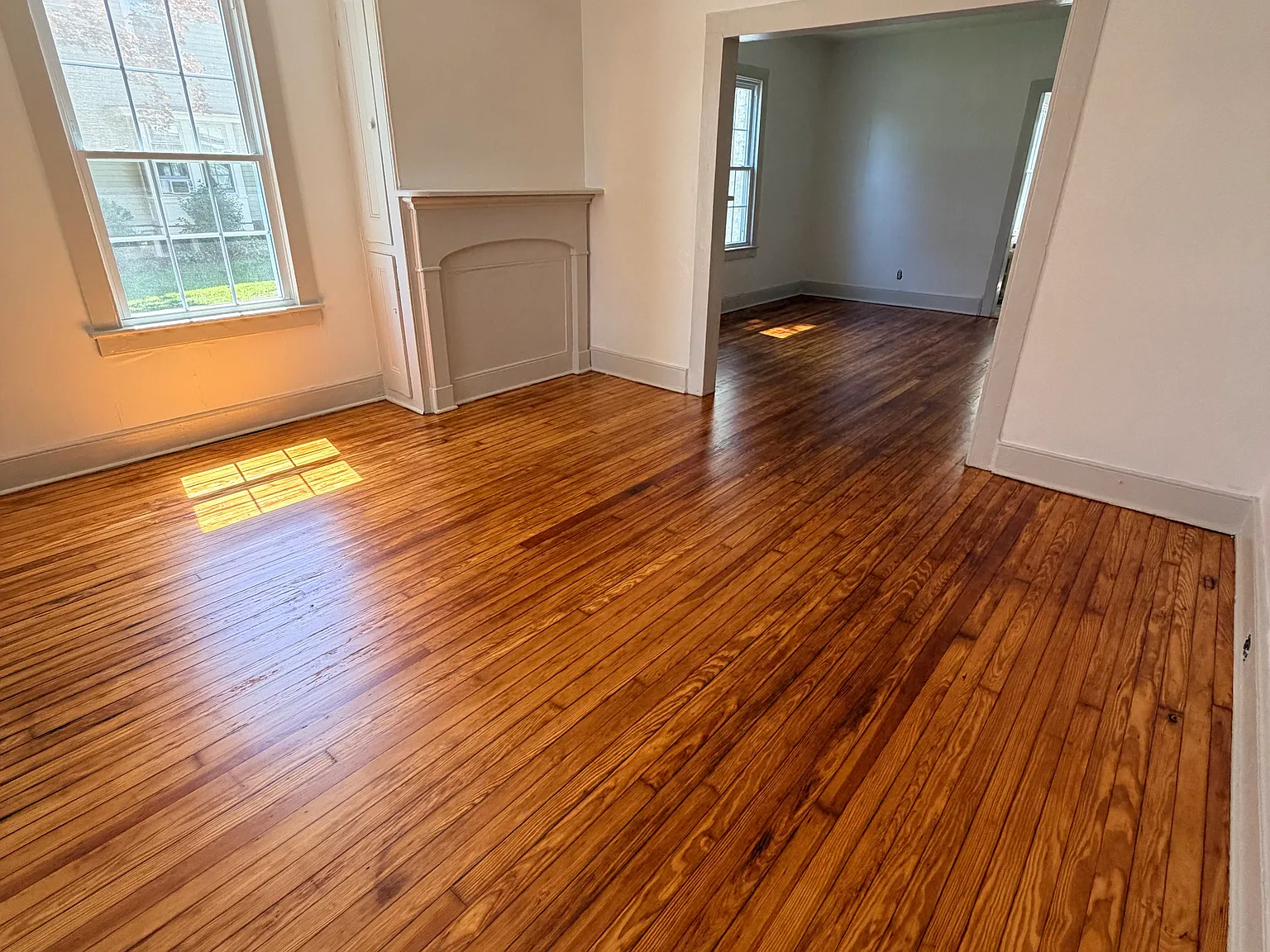 3 bed, $2,700 — Photo 2