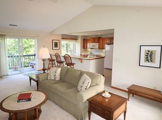 5320 S Hidden Dr, Greenfield, WI 53221