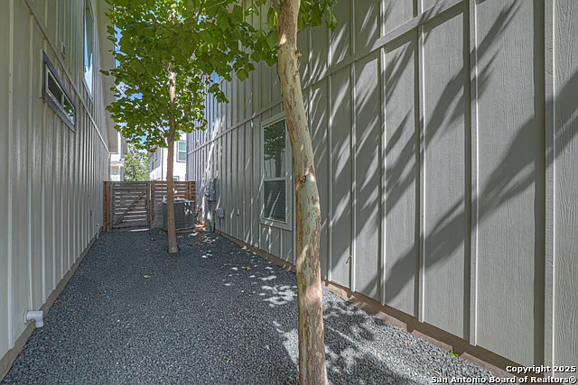 1511 E Sandalwood Ln #6 — Photo 44
