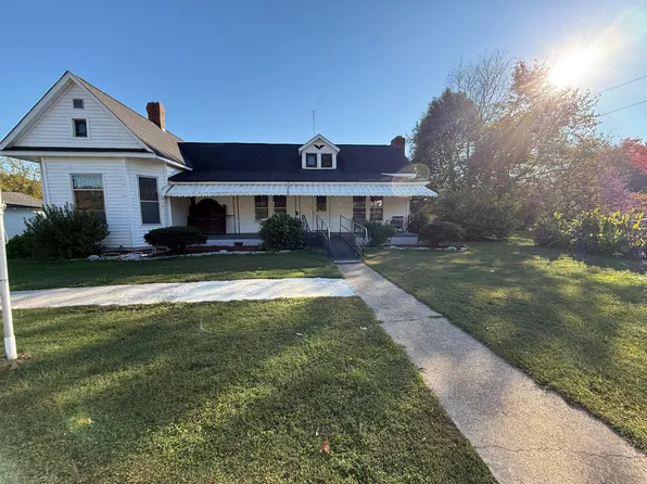 220 E Georgia Ave, Whitwell, TN 37397