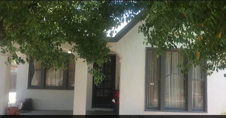 432 S Bridge St — Photo 1