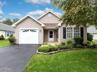 3 Woodspring Ln, Whiting, NJ 08759