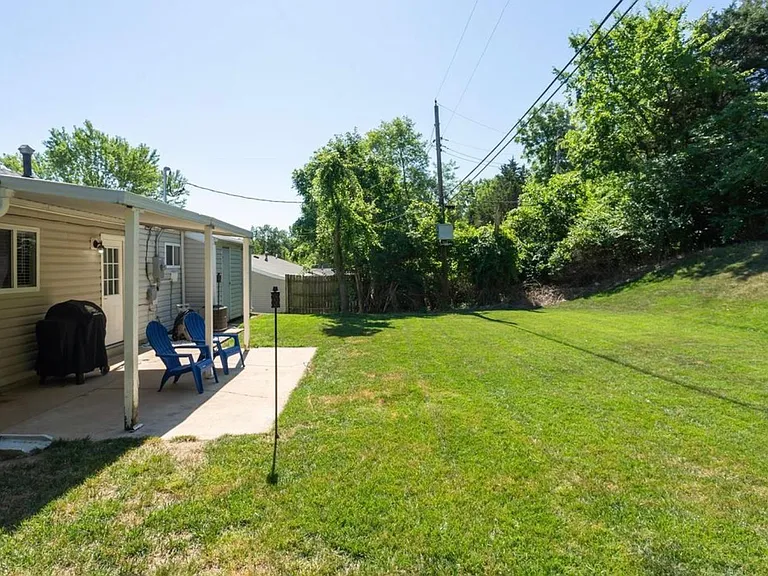 200 Drewel Ct — Photo 14