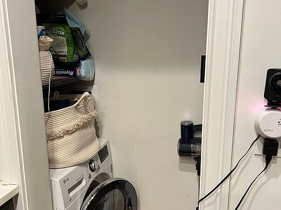 4th image of 650 W Buckingham Pl APT 1N