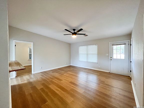 3rd image of 1440 LAURIE DR