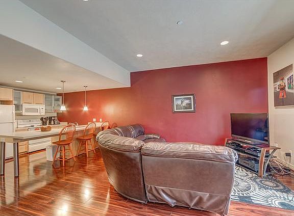 3rd image of 725 S 200 W APT 202