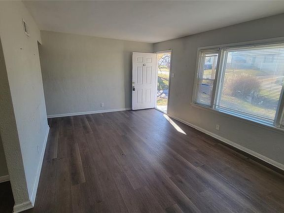3rd image of 2000 Wismer Ave