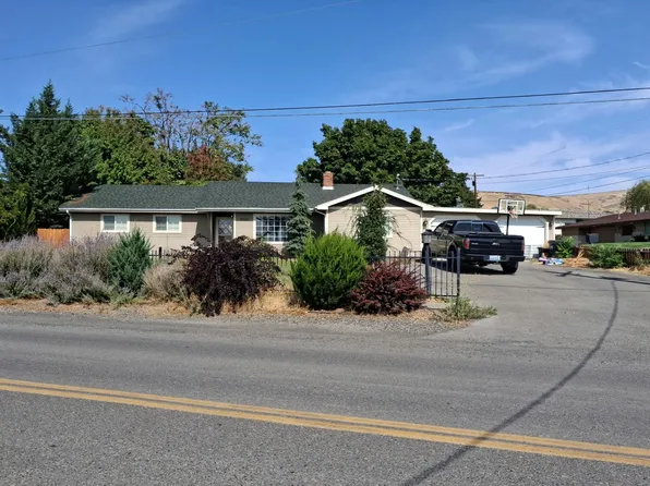 4509 Hillcrest Dr, Yakima, WA 98901