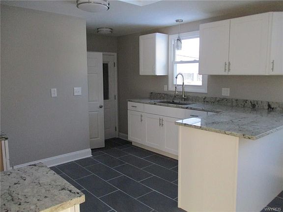 3rd image of 136 Christopher Dr