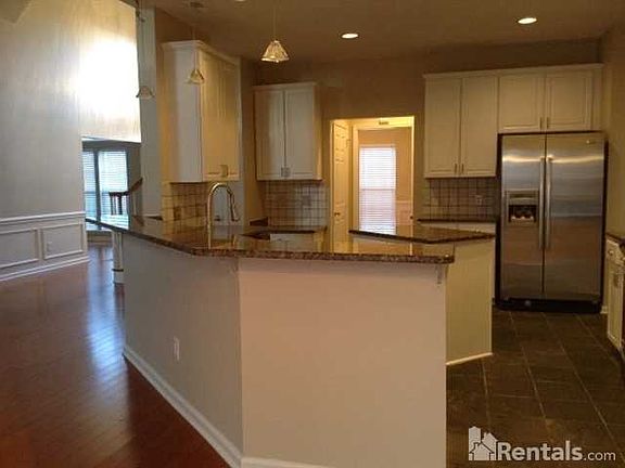 5th image of 5912 Bearoak Ln