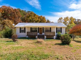 300 Schmitt Rd, Rossville, GA 30741