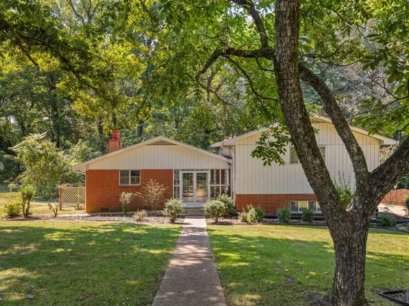 103 Smith Ct, Sheffield, AL 35660